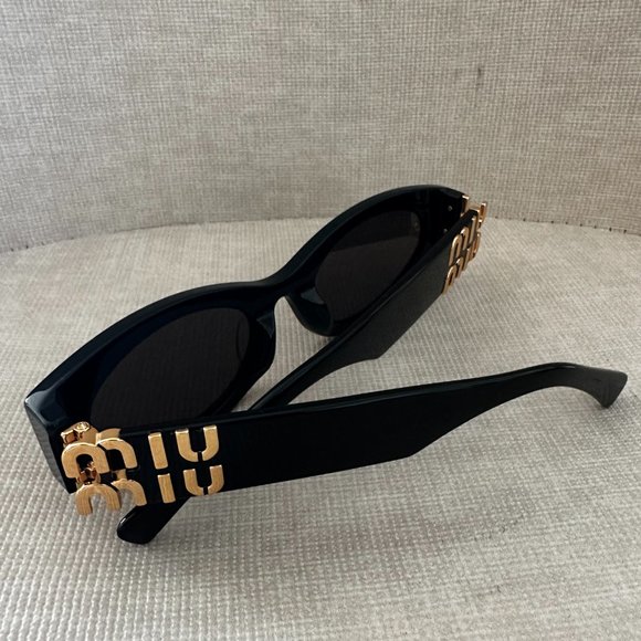 Miu Miu Eyewear sunglasses - Picture 6 of 7